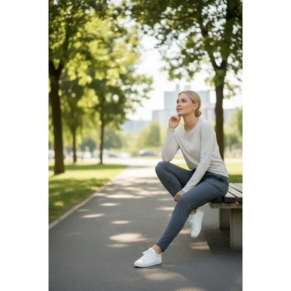 Lululemon On The Fly Pant 28” Heathered Black Luxtreme Size 8 - Picture 2 of 6